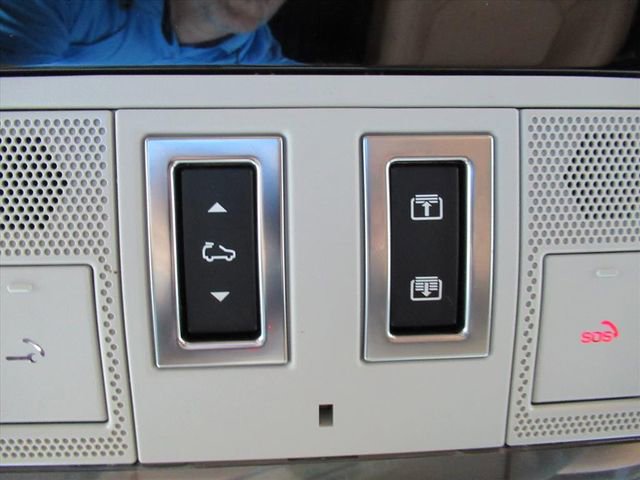 Used 2024 Land Rover Defender 130 S AWD/4WD image 28