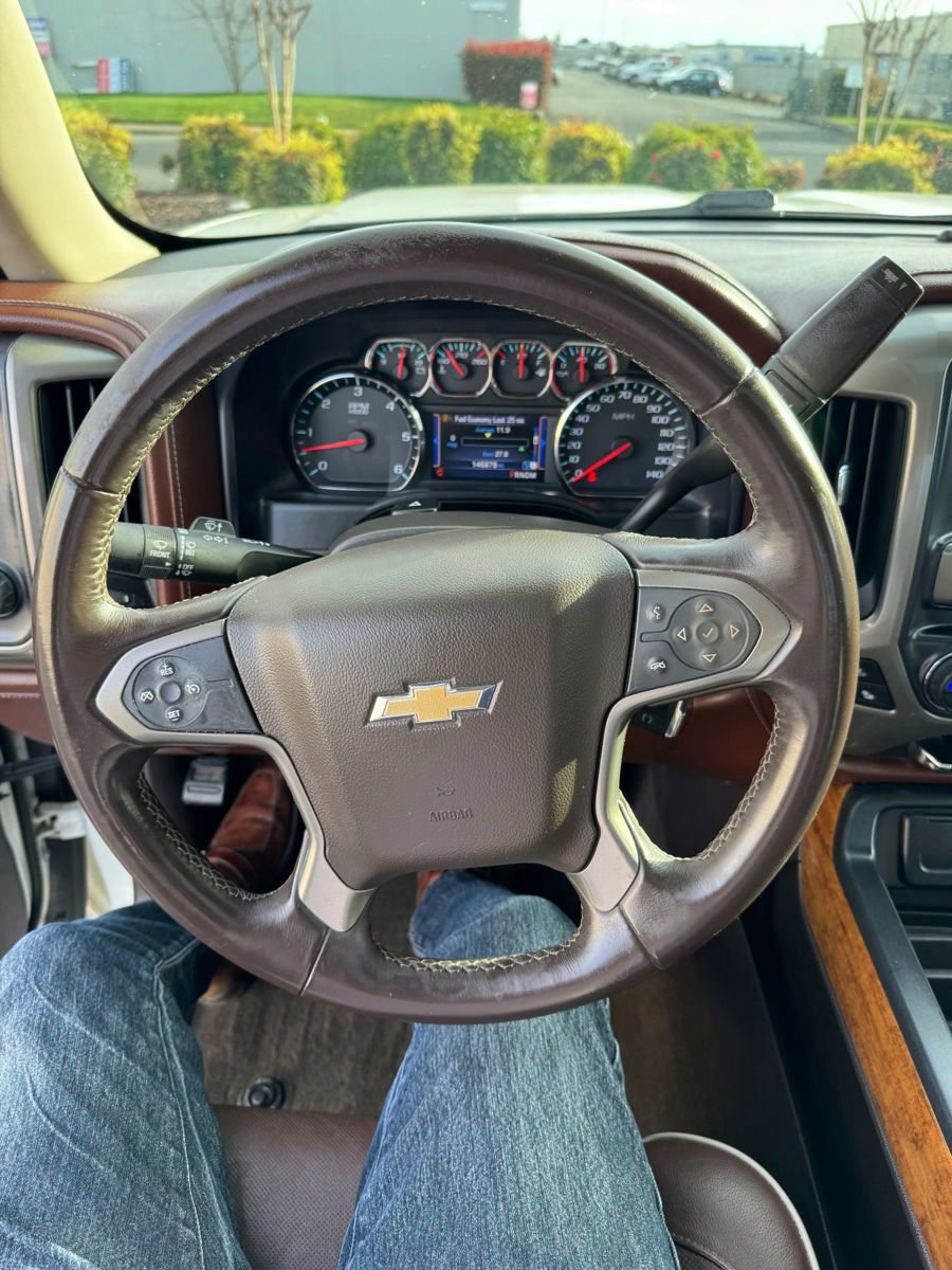 Used 2014 Chevrolet Silverado 1500 High Country image 21