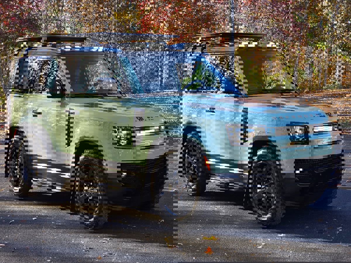 Used 2023 Land Rover Defender 110 75th Limited Edition image 9