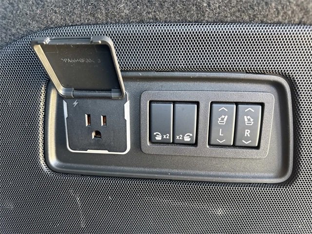 Used 2024 Cadillac Escalade Sport w/ LPO, ONYX Package image 14