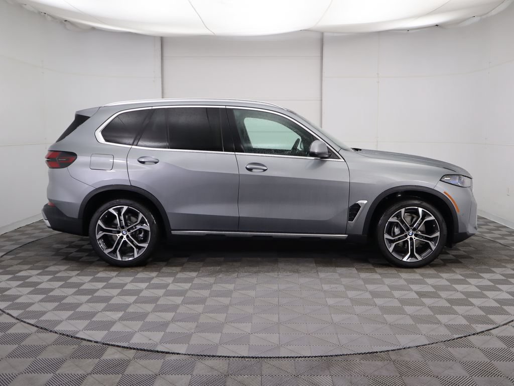 Certified 2026 BMW X5 xDrive40i AWD/4WD image 5