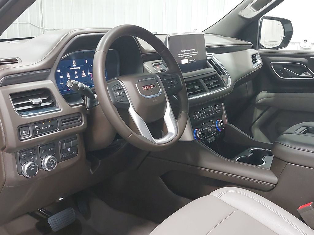 Used 2024 GMC Yukon SLT w/ Max Trailering Package AWD/4WD image 18