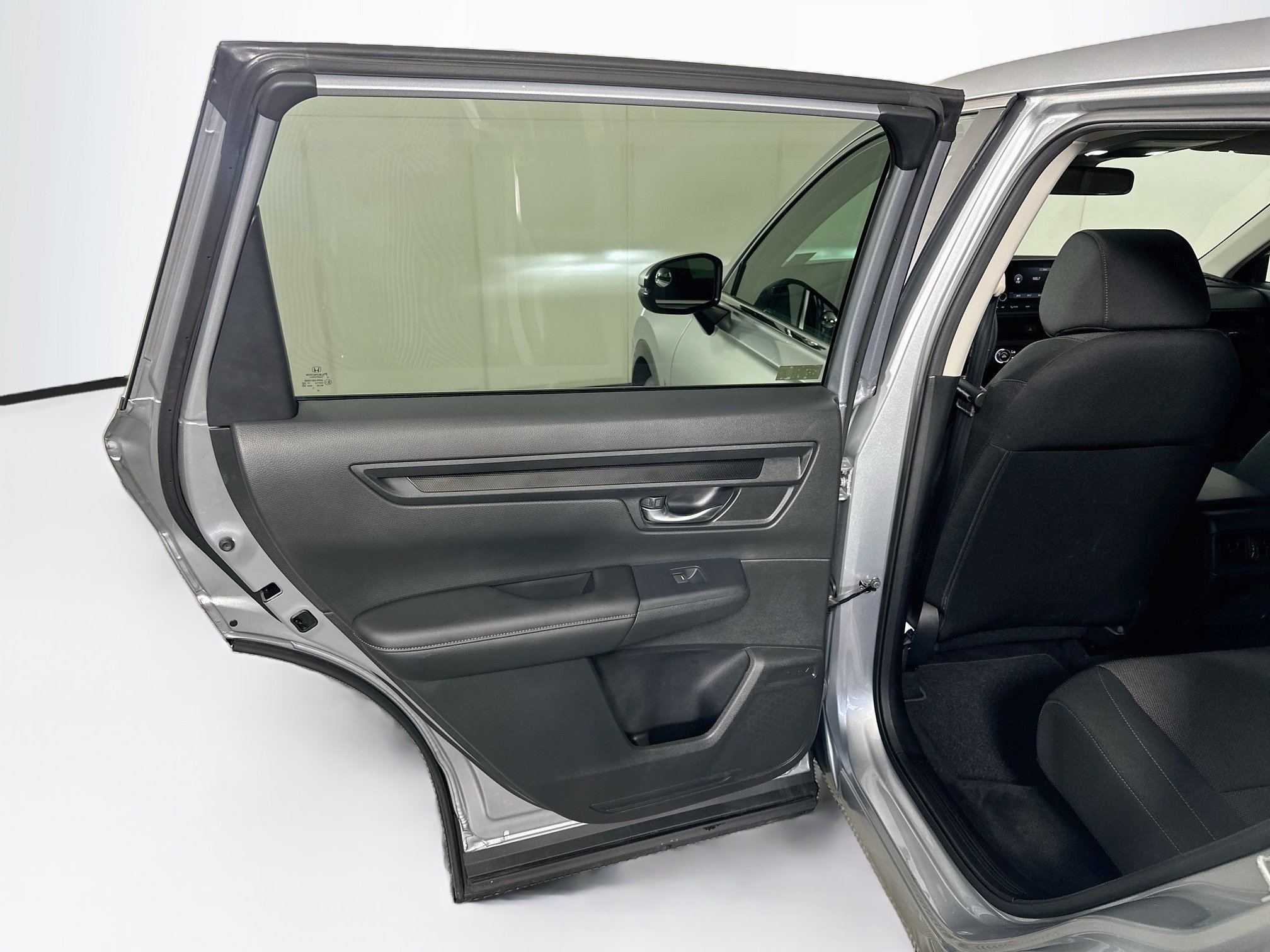 Used 2025 Honda CR-V LX image 24