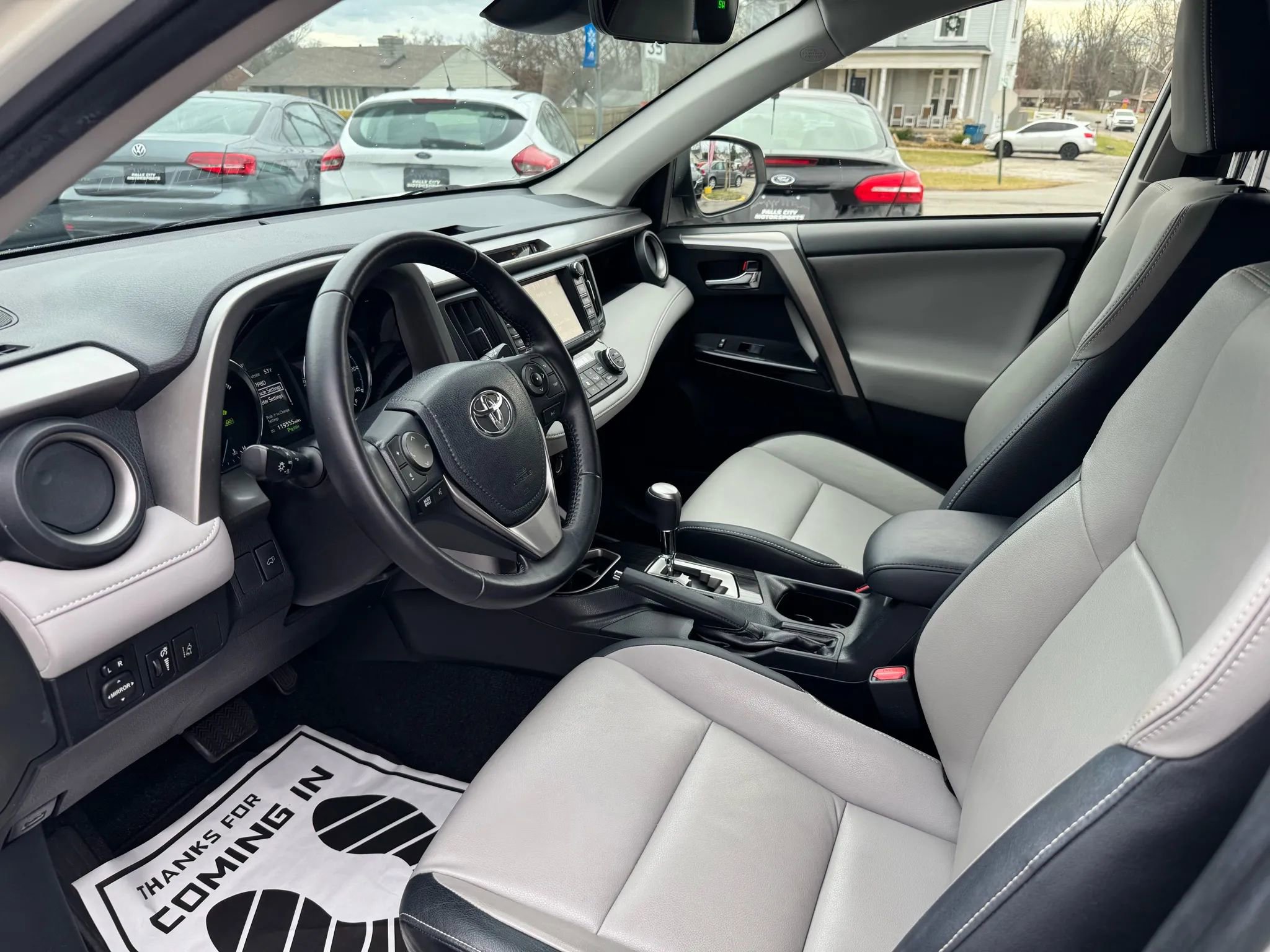 Used 2017 Toyota RAV4 Limited w/ Advanced Technology Package image 26