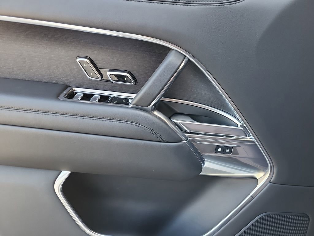 Used 2023 Land Rover Range Rover SE image 22