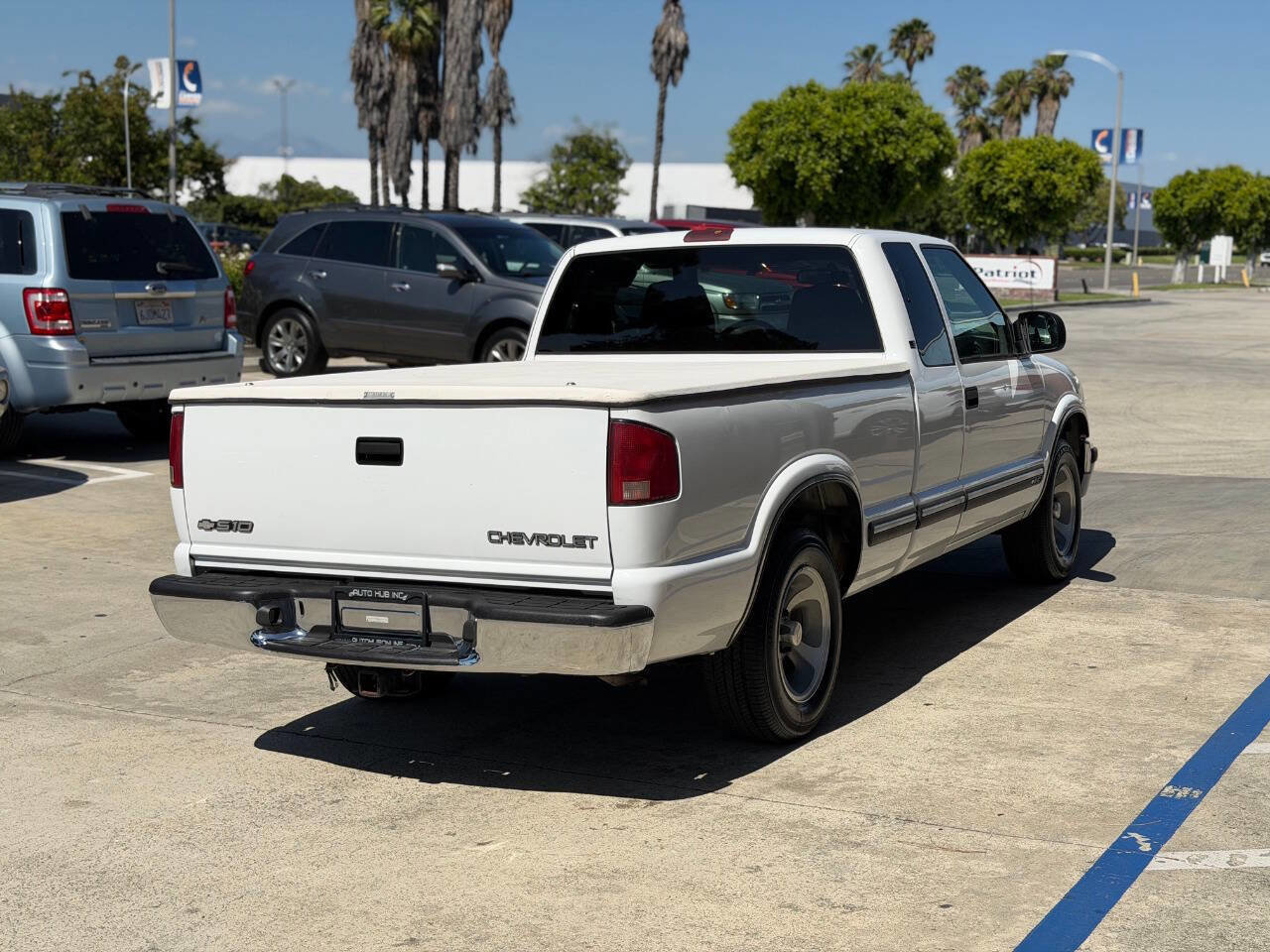 Used 2000 Chevrolet S10 Pickup LS w/ Preferred Equipment Group RWD image 10