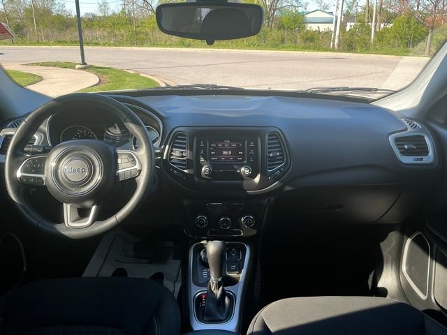 Used 2018 Jeep Compass Sport AWD/4WD image 21