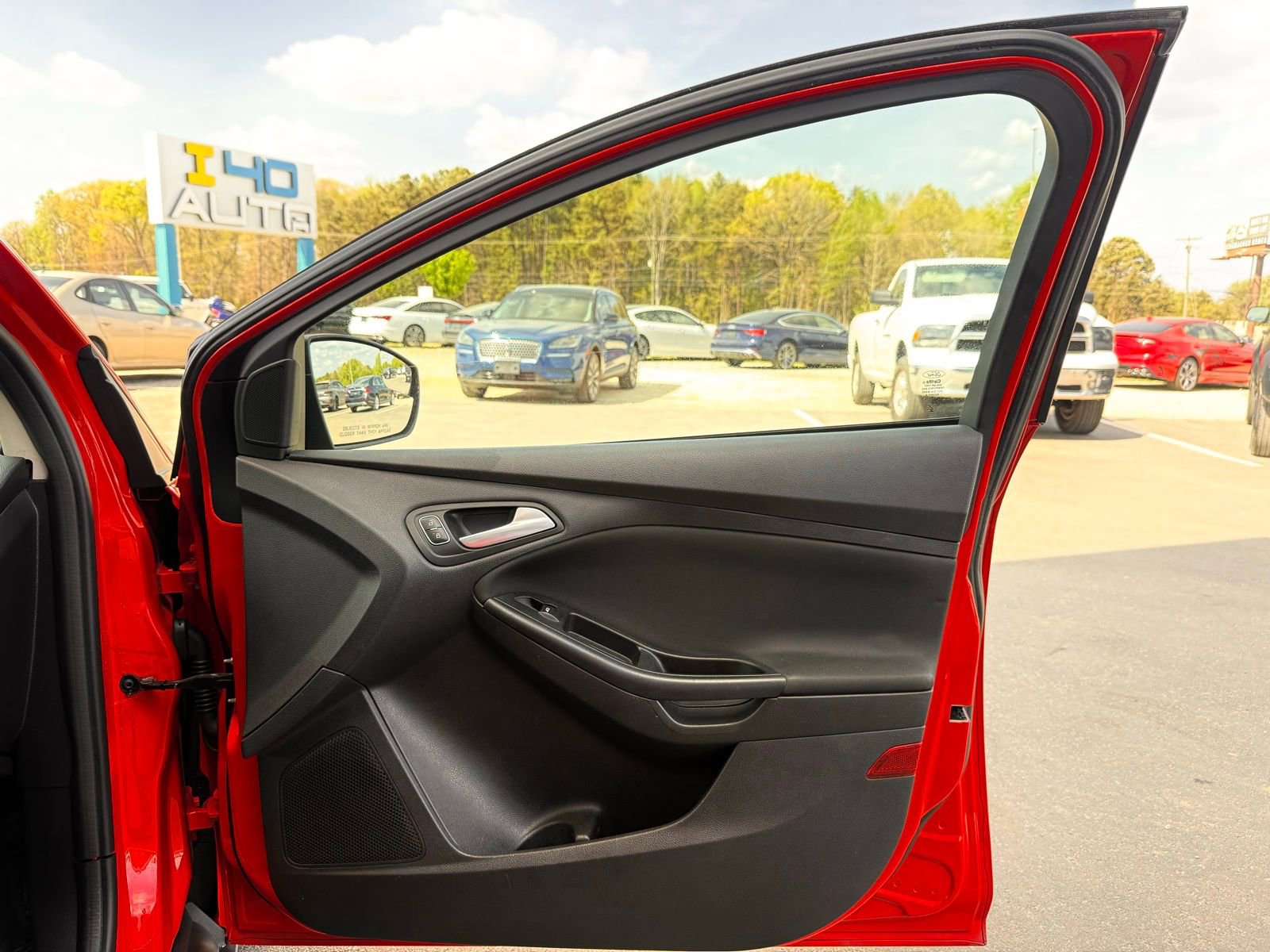 Used 2015 Ford Focus SE image 23