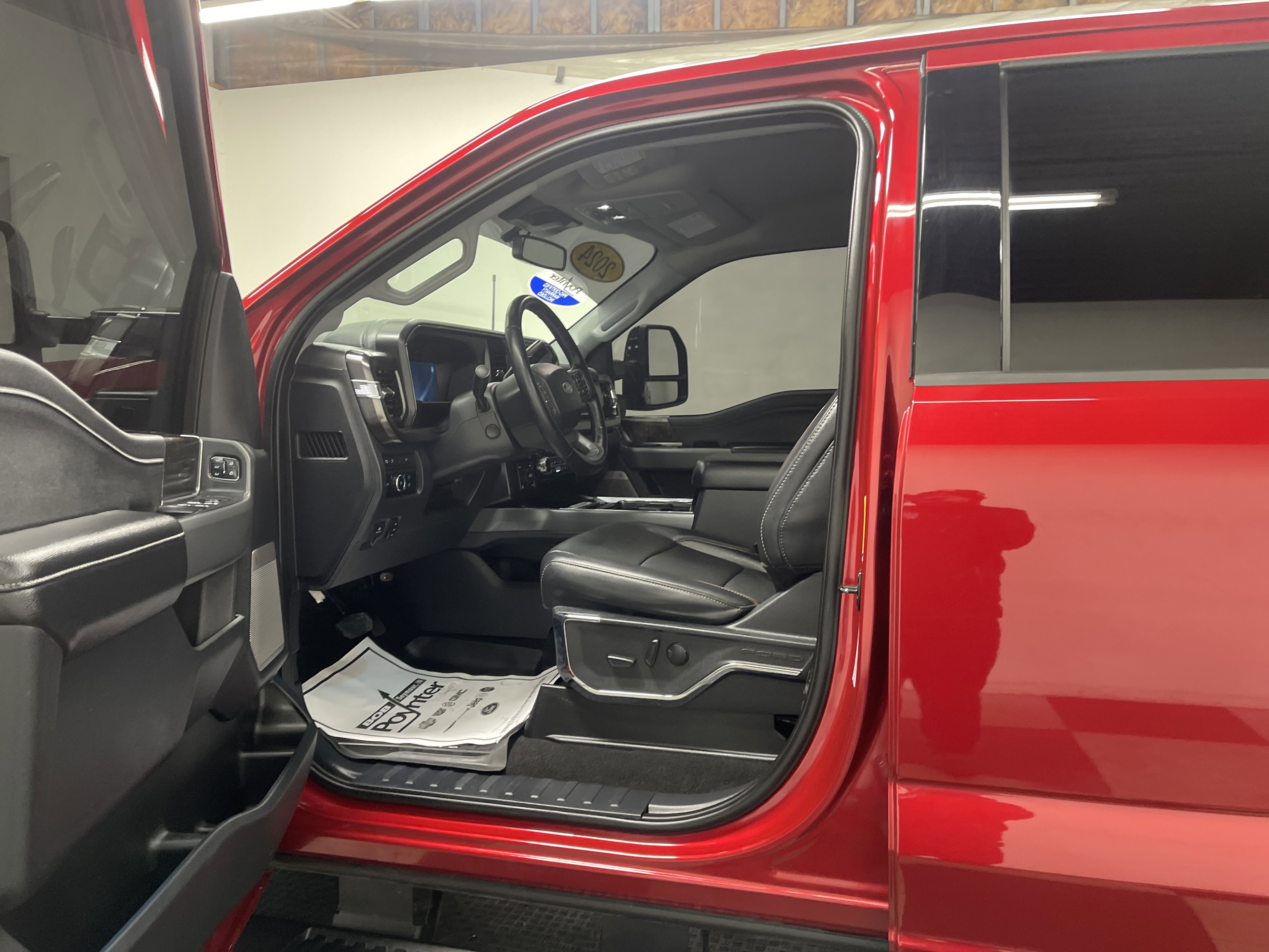 Used 2024 Ford F250 Lariat w/ Sport Appearance Package image 9