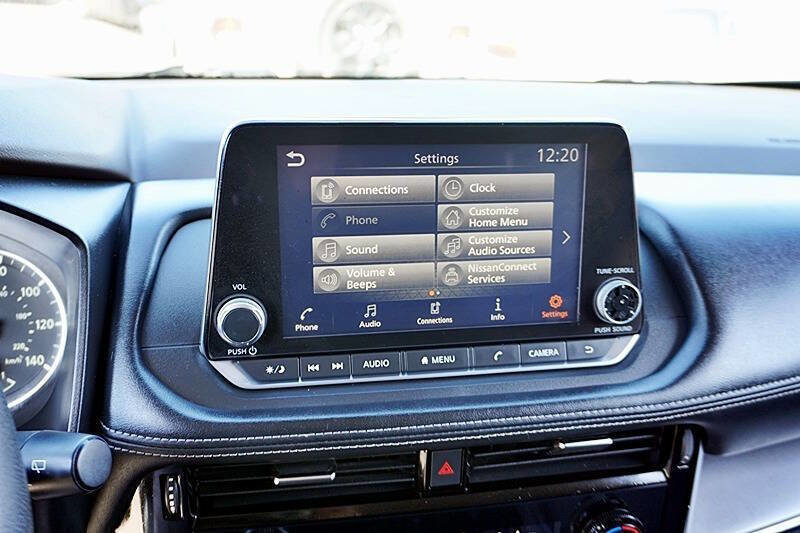 Used 2021 Nissan Rogue SV image 26