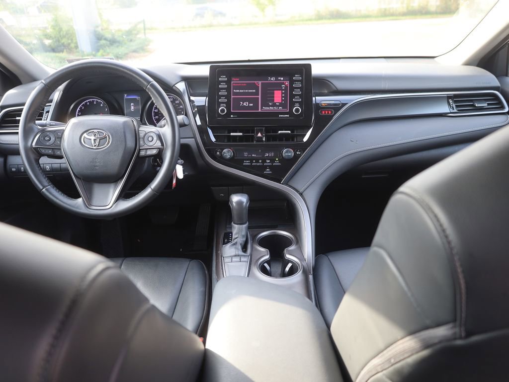 Used 2024 Toyota Camry SE image 22
