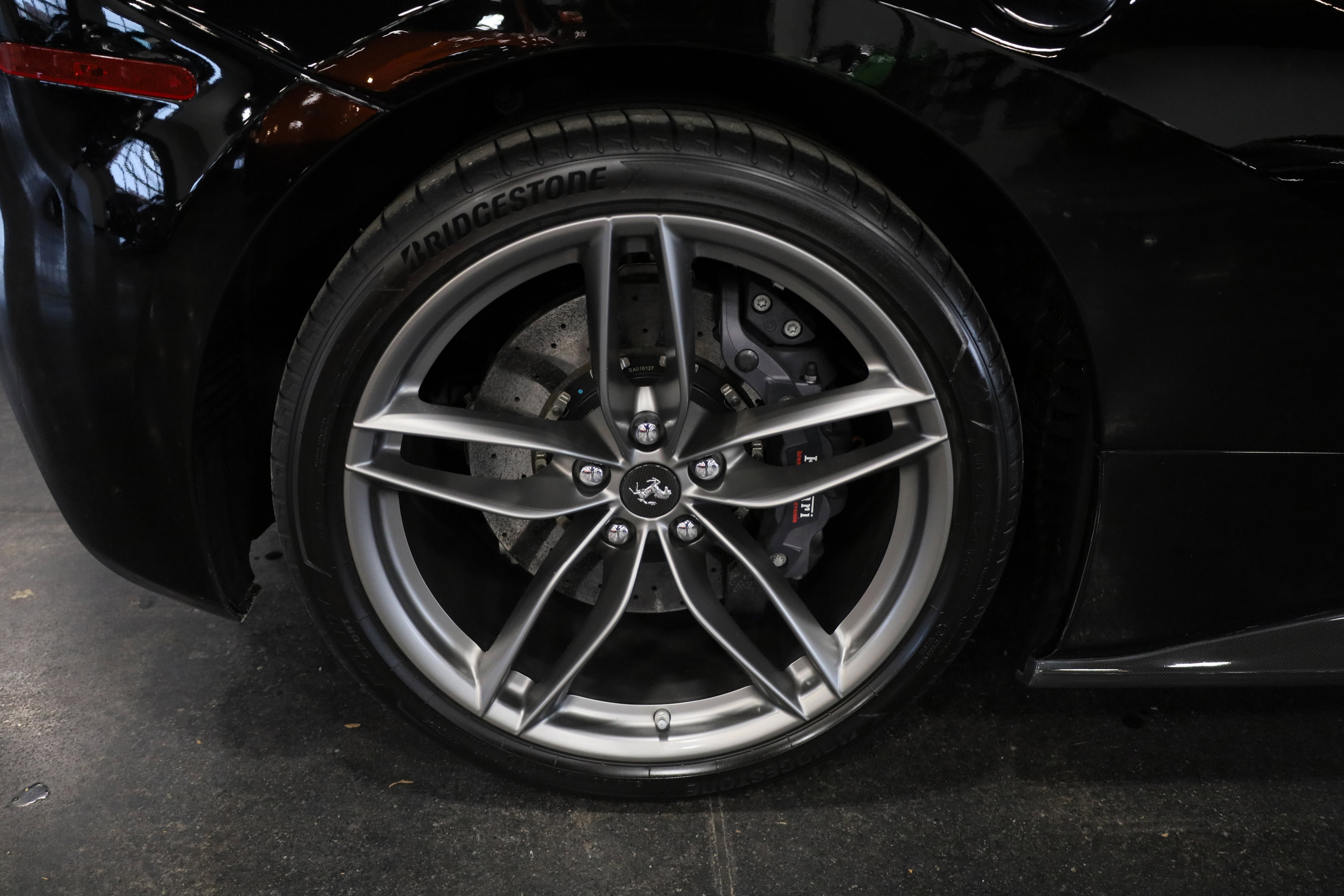 Used 2016 Ferrari 488 GTB image 11