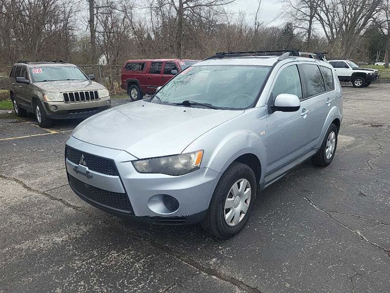 Used 2011 Mitsubishi Outlander ES image 4