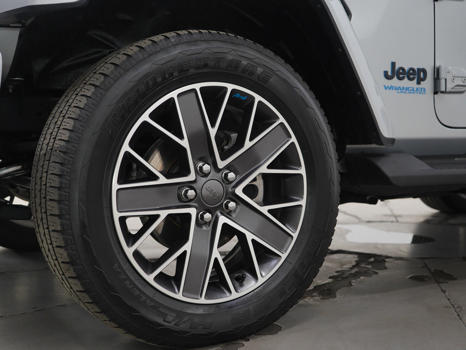 Used 2022 Jeep Wrangler Unlimited Sahara image 27