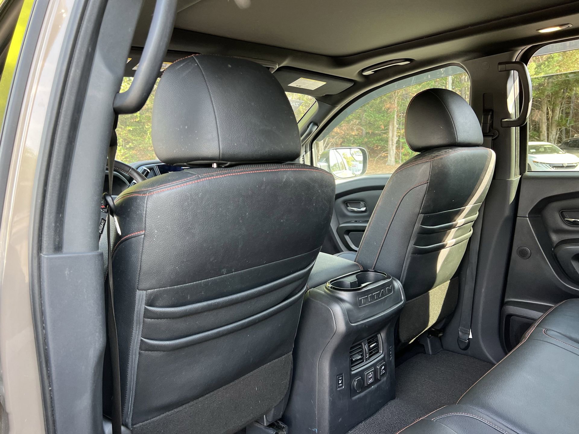 Used 2021 Nissan Titan PRO-4X w/ Pro-4x Convenience Package AWD/4WD image 21
