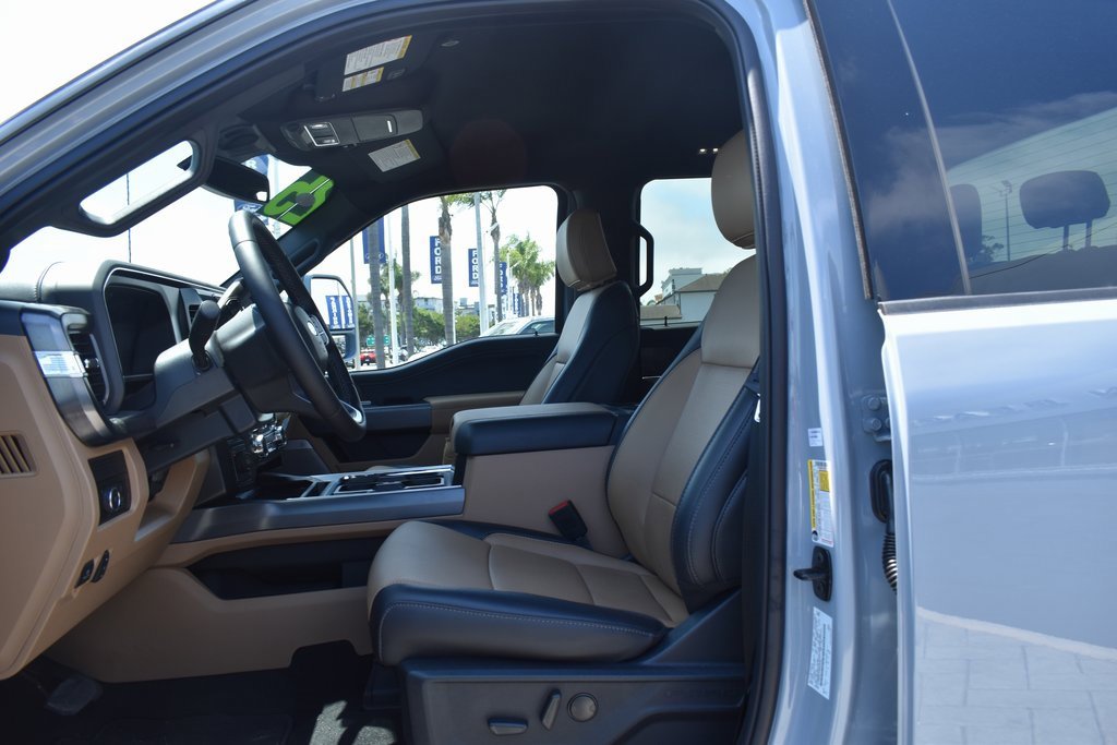 Used 2025 Ford F450 Lariat w/ FX4 Off-Road Package image 23