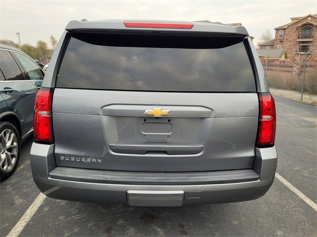 Used 2019 Chevrolet Suburban LT w/ LT Signature Package image 4