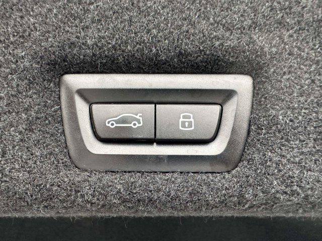 Used 2023 BMW 760i xDrive AWD/4WD image 11