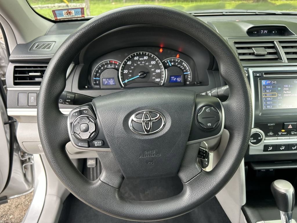 Used 2012 Toyota Camry LE FWD image 18