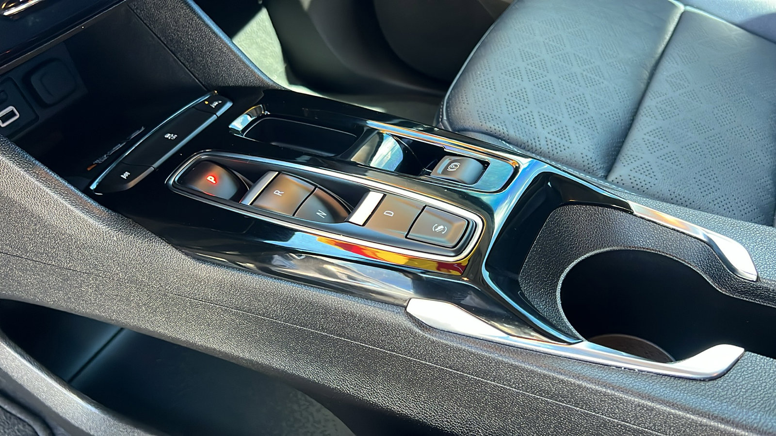 Certified 2023 Chevrolet Bolt EUV LT w/ Convenience Package image 20