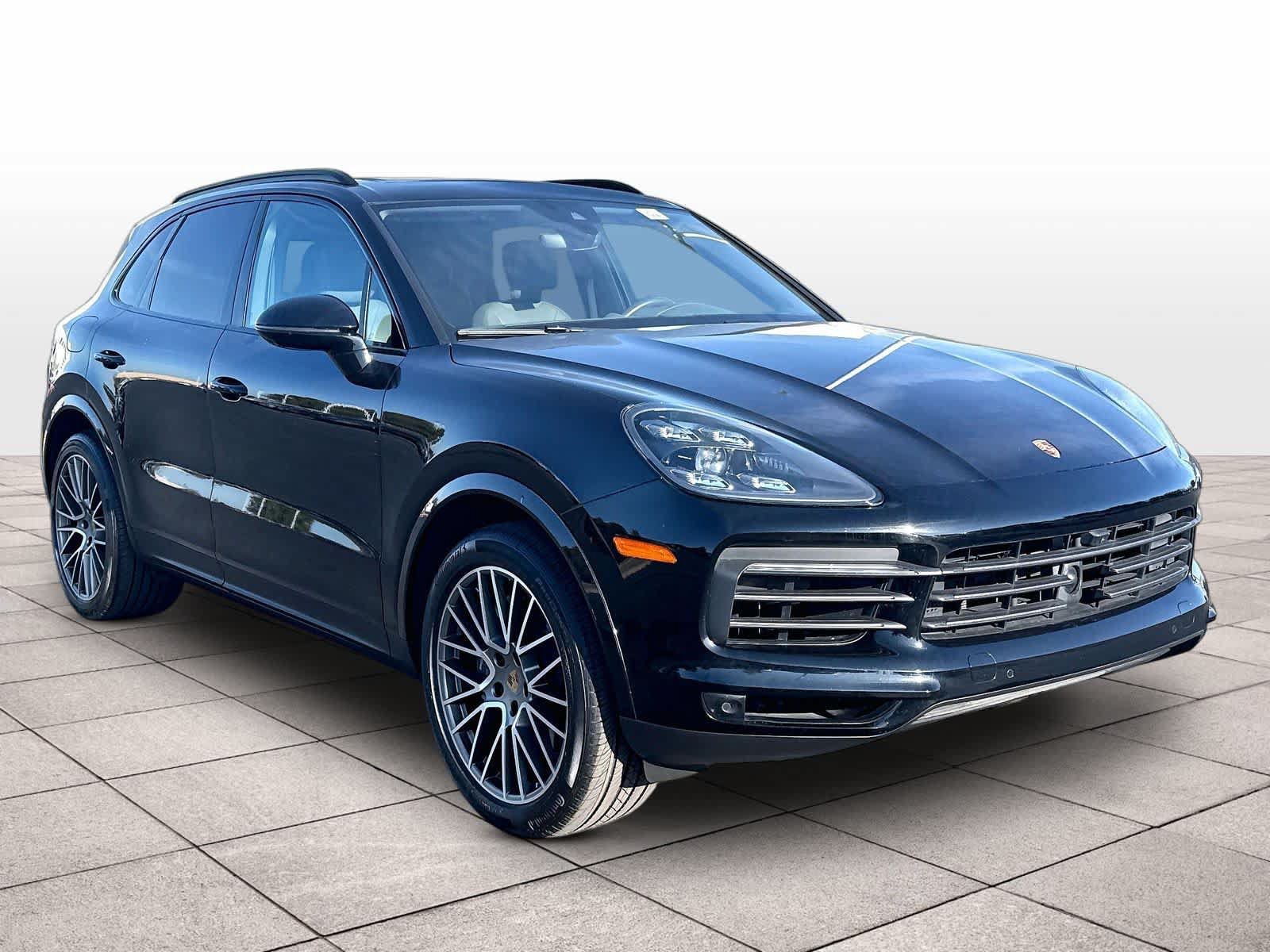 Used 2023 Porsche Cayenne Platinum Edition w/ Premium Package Plus AWD/4WD image 3