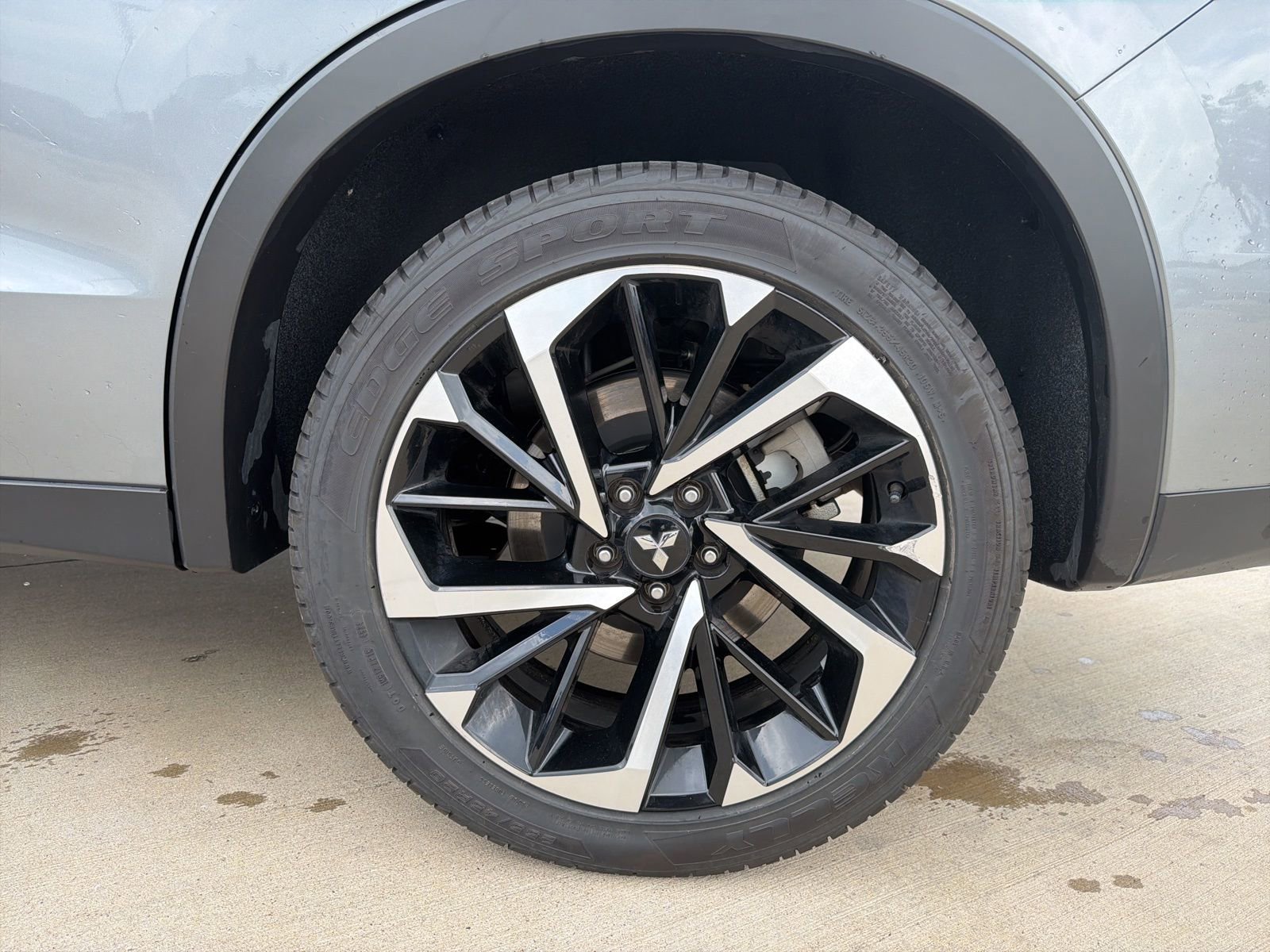 Used 2024 Mitsubishi Outlander SE AWD/4WD image 9