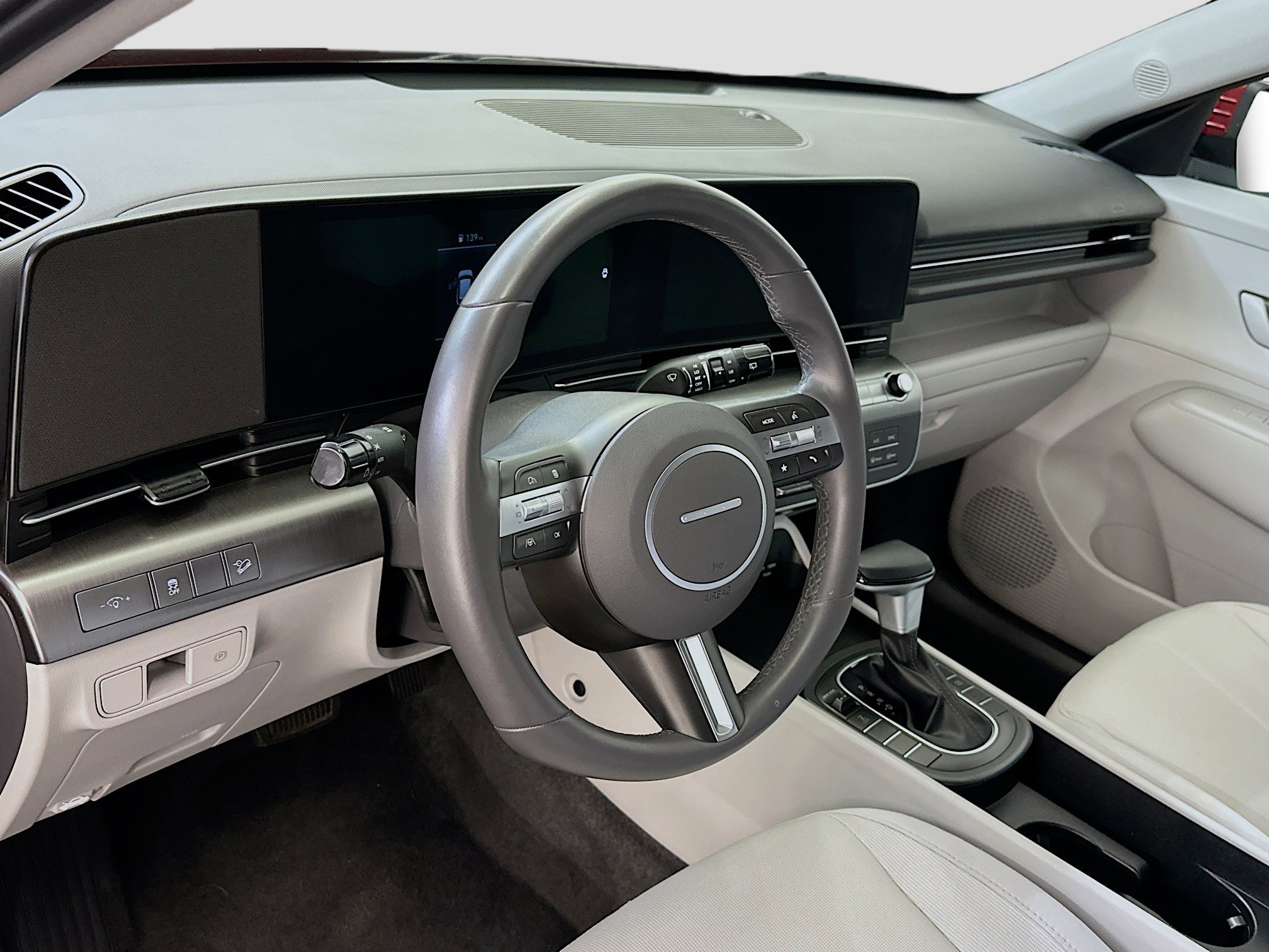 Used 2025 Hyundai Kona SEL image 18