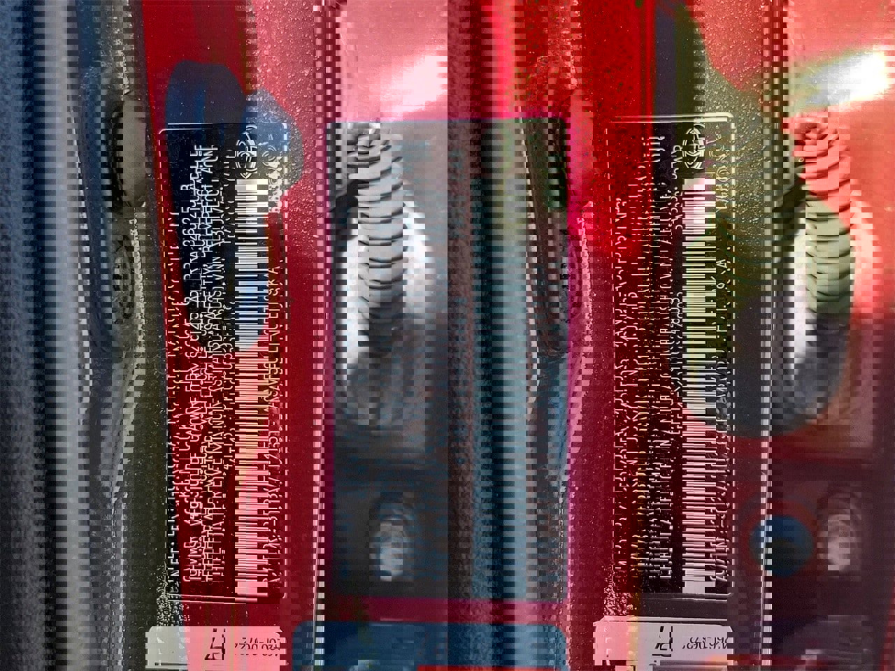 Used 2017 Toyota Camry SE image 30