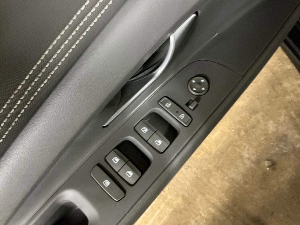 Used 2021 Hyundai Elantra SEL w/ Convenience + Premium Package image 15