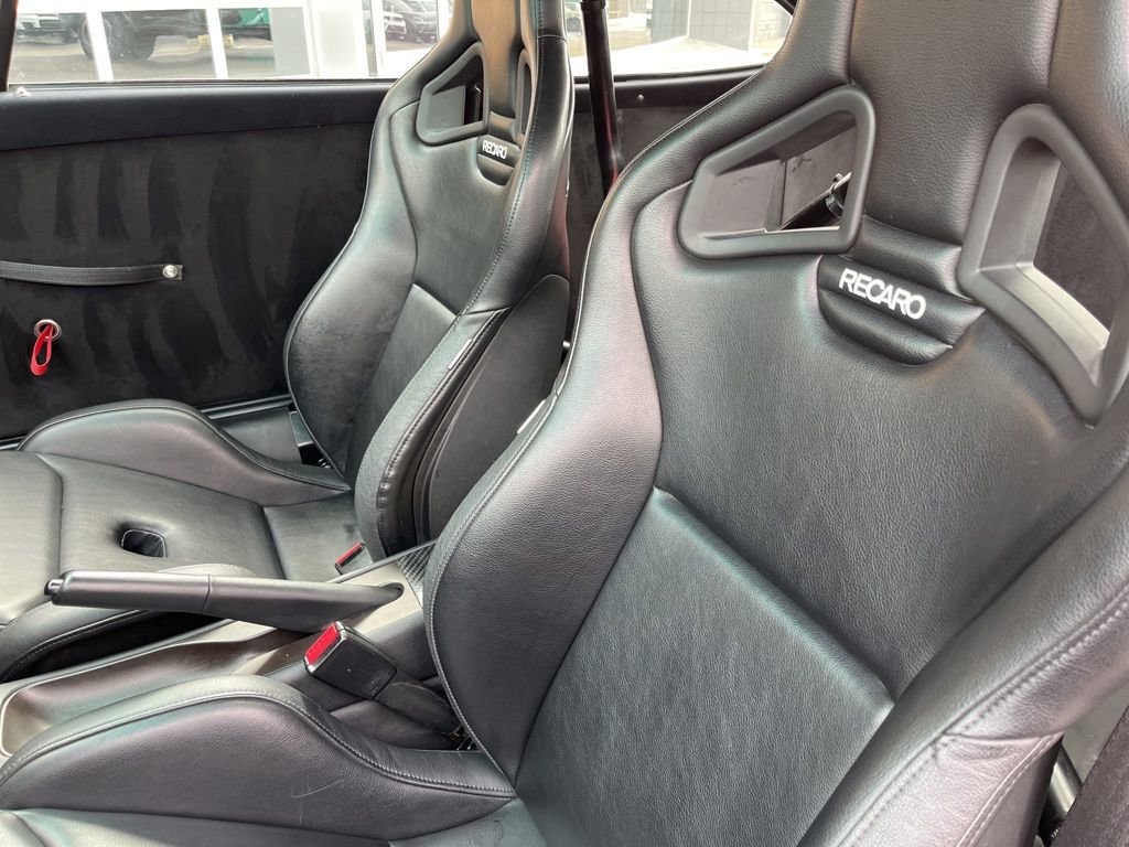 Used 1995 Porsche 911 Carrera 4 image 3