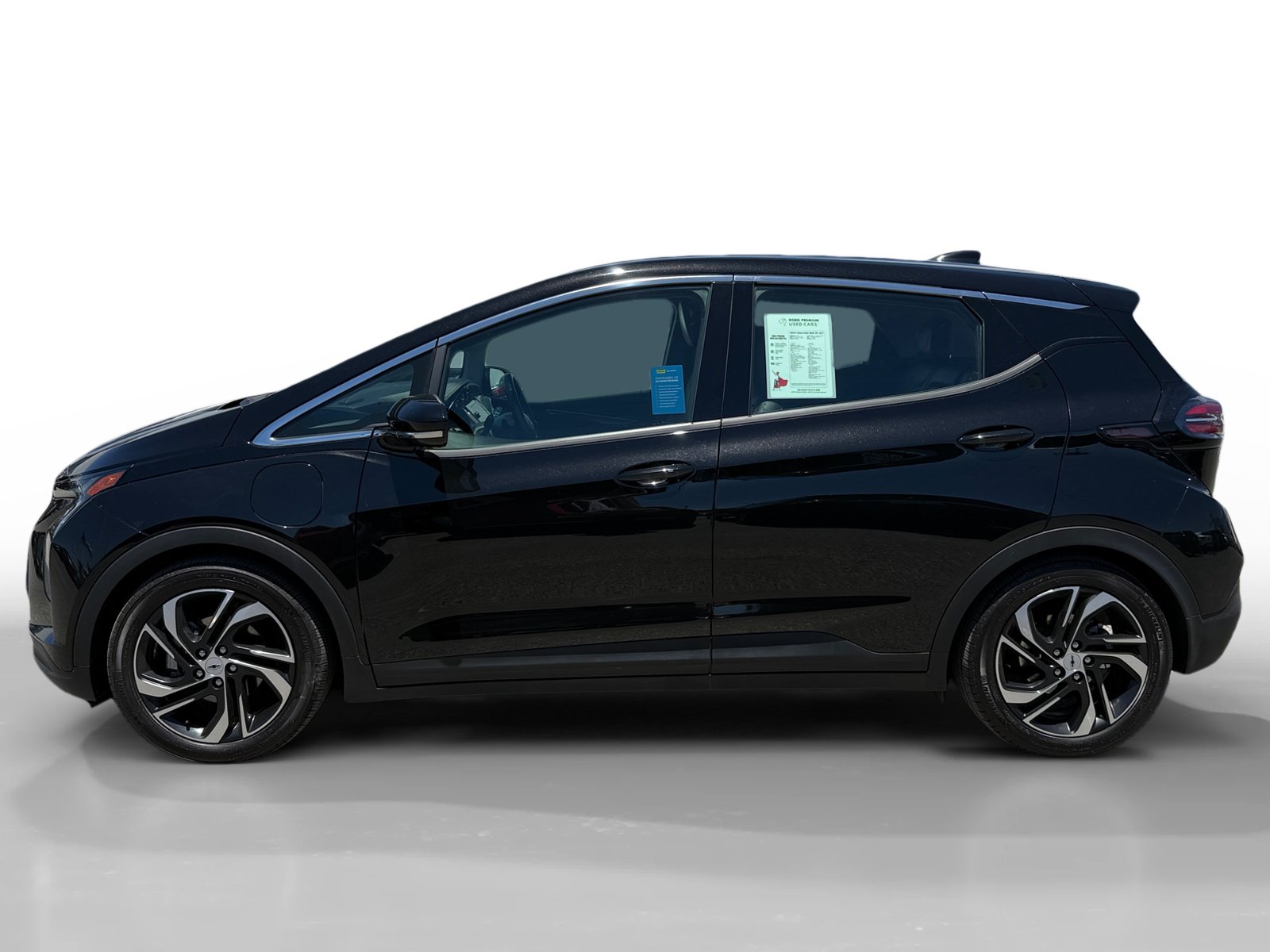 Used 2023 Chevrolet Bolt LT FWD image 2