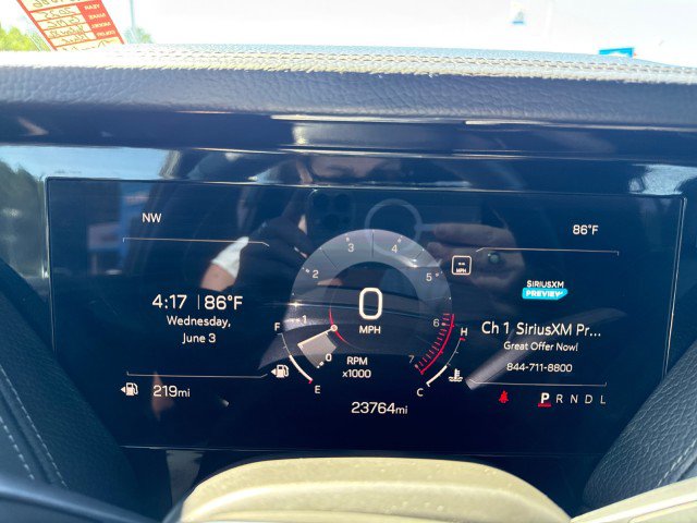 Used 2025 GMC Yukon XL Denali RWD image 31