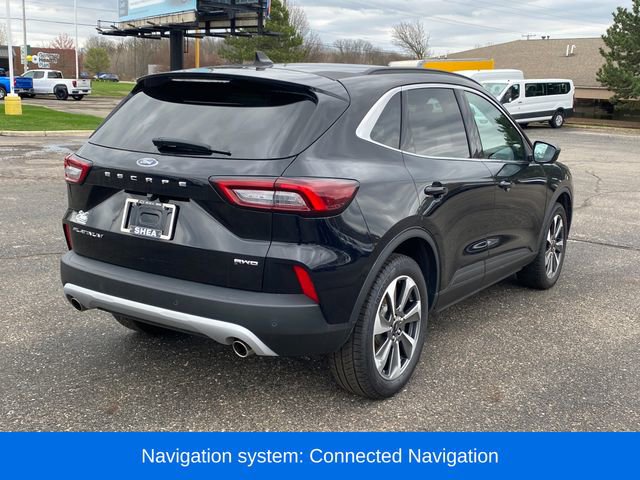 Used 2023 Ford Escape Platinum image 4