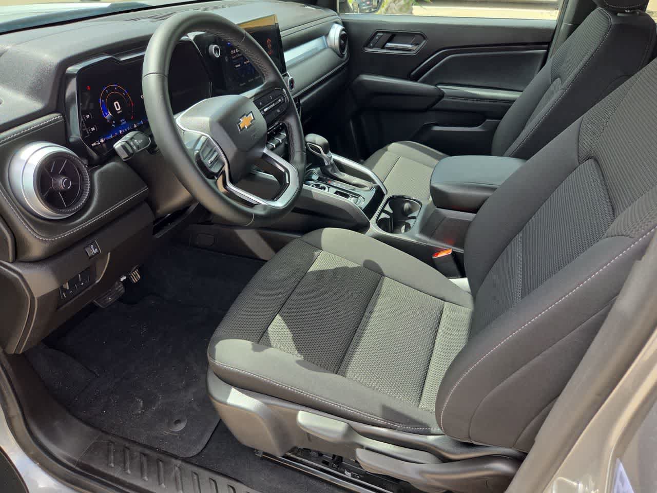 Used 2024 Chevrolet Colorado LT w/ Advanced Trailering Package AWD/4WD image 10