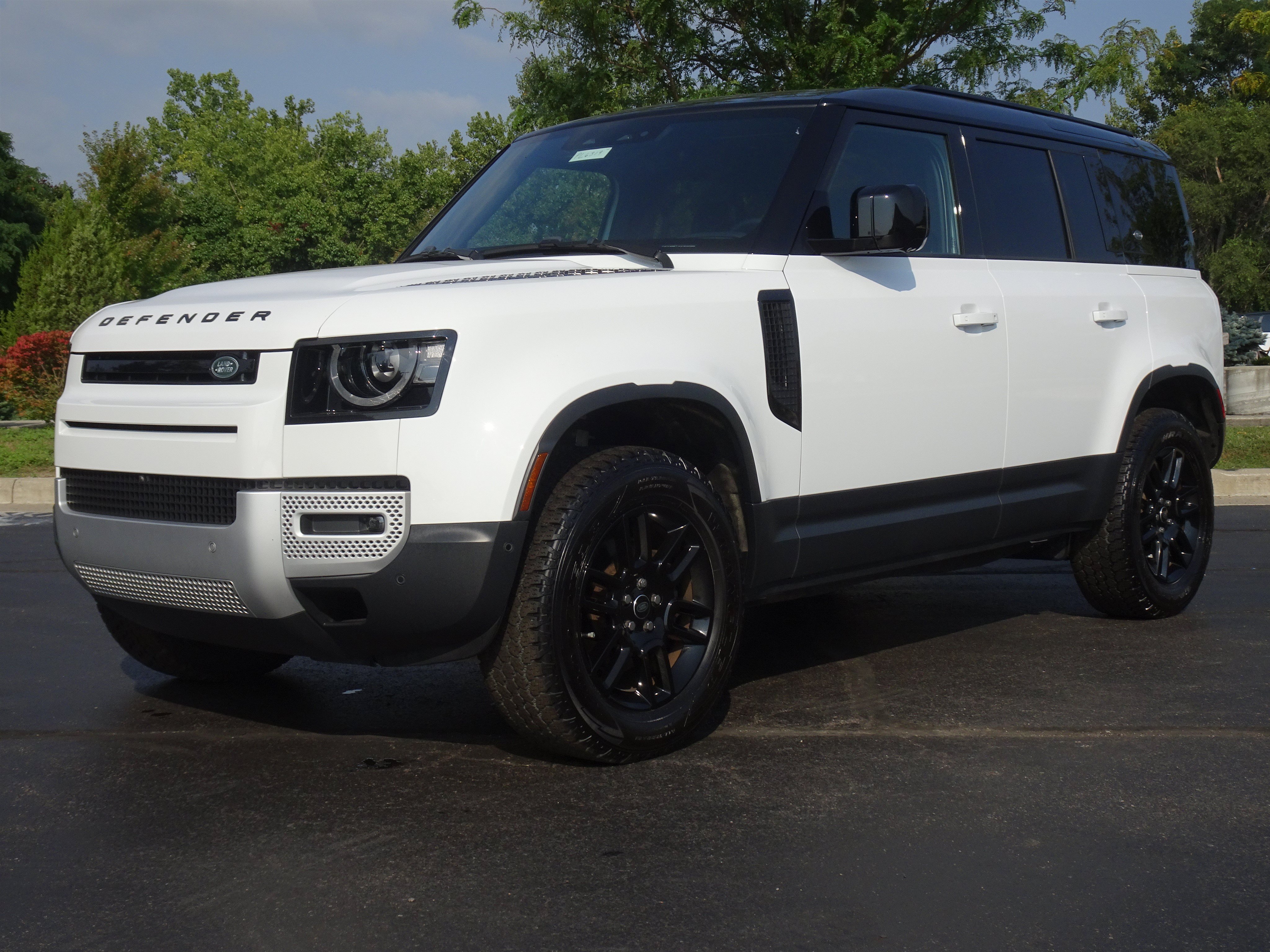 Certified 2024 Land Rover Defender 110 S AWD/4WD image 6