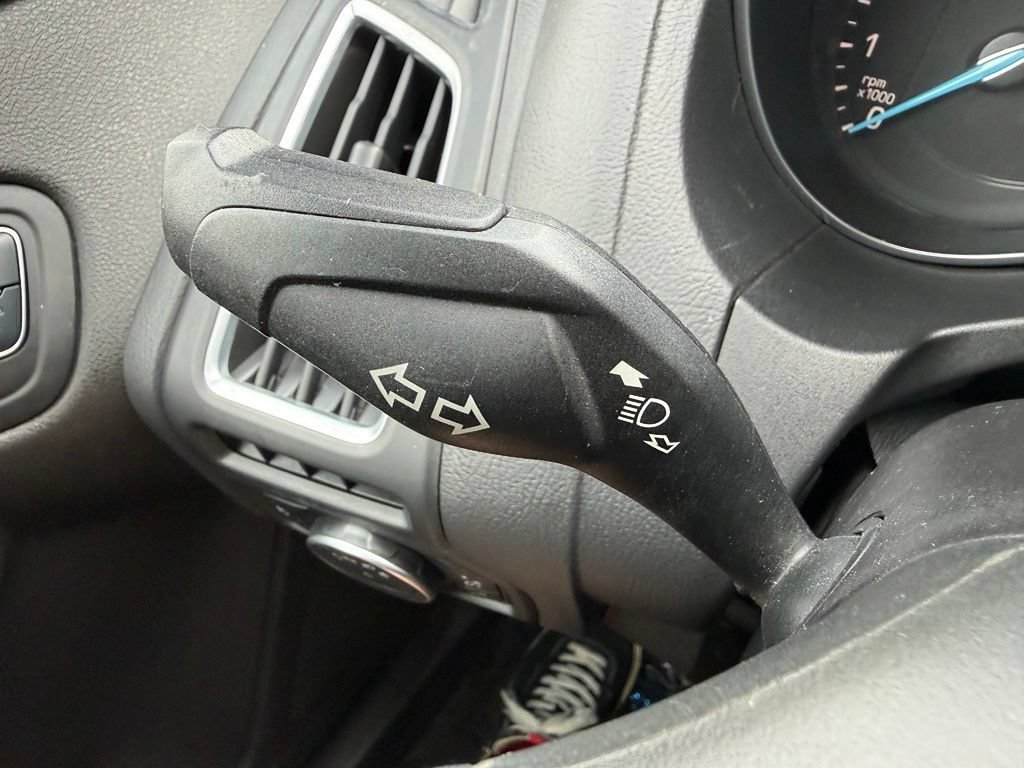 Used 2017 Ford Focus Titanium FWD image 20