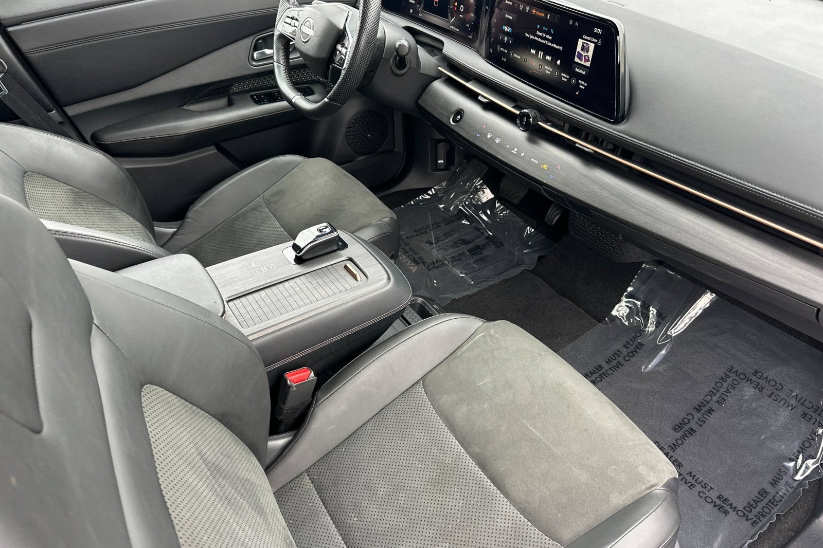 Certified 2024 Nissan Ariya AWD image 18