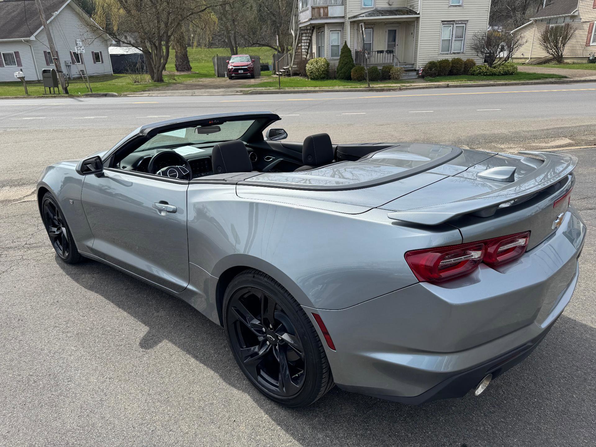 Used 2024 Chevrolet Camaro LT w/ Technology Package RWD image 12