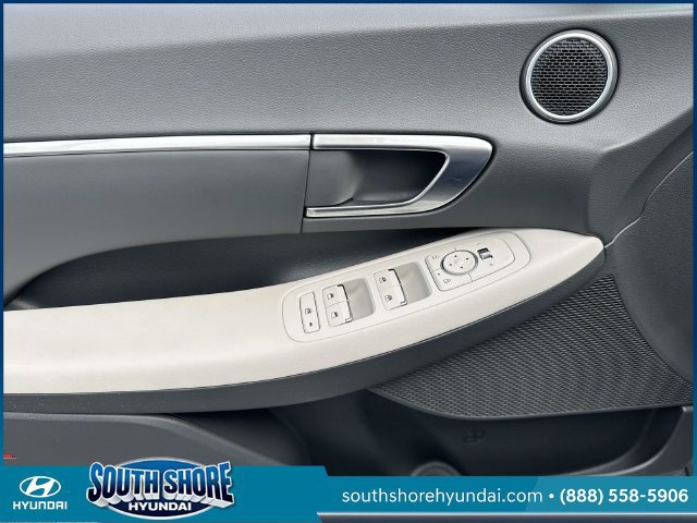 Certified 2023 Hyundai Sonata SEL w/ Preferred Accessory Package FWD image 17