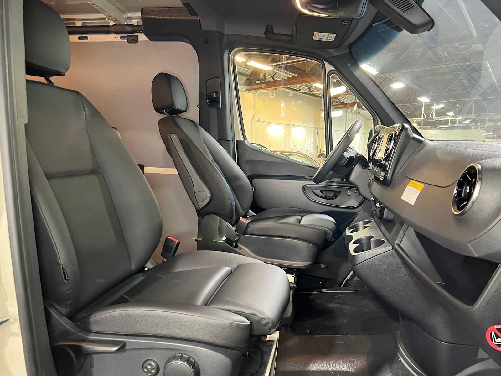 New 2025 Mercedes-Benz Sprinter 2500 image 12