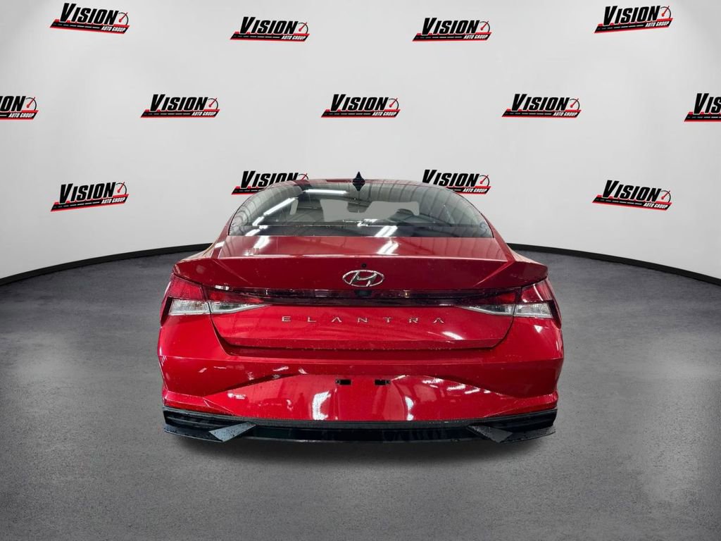 Used 2021 Hyundai Elantra SEL image 6