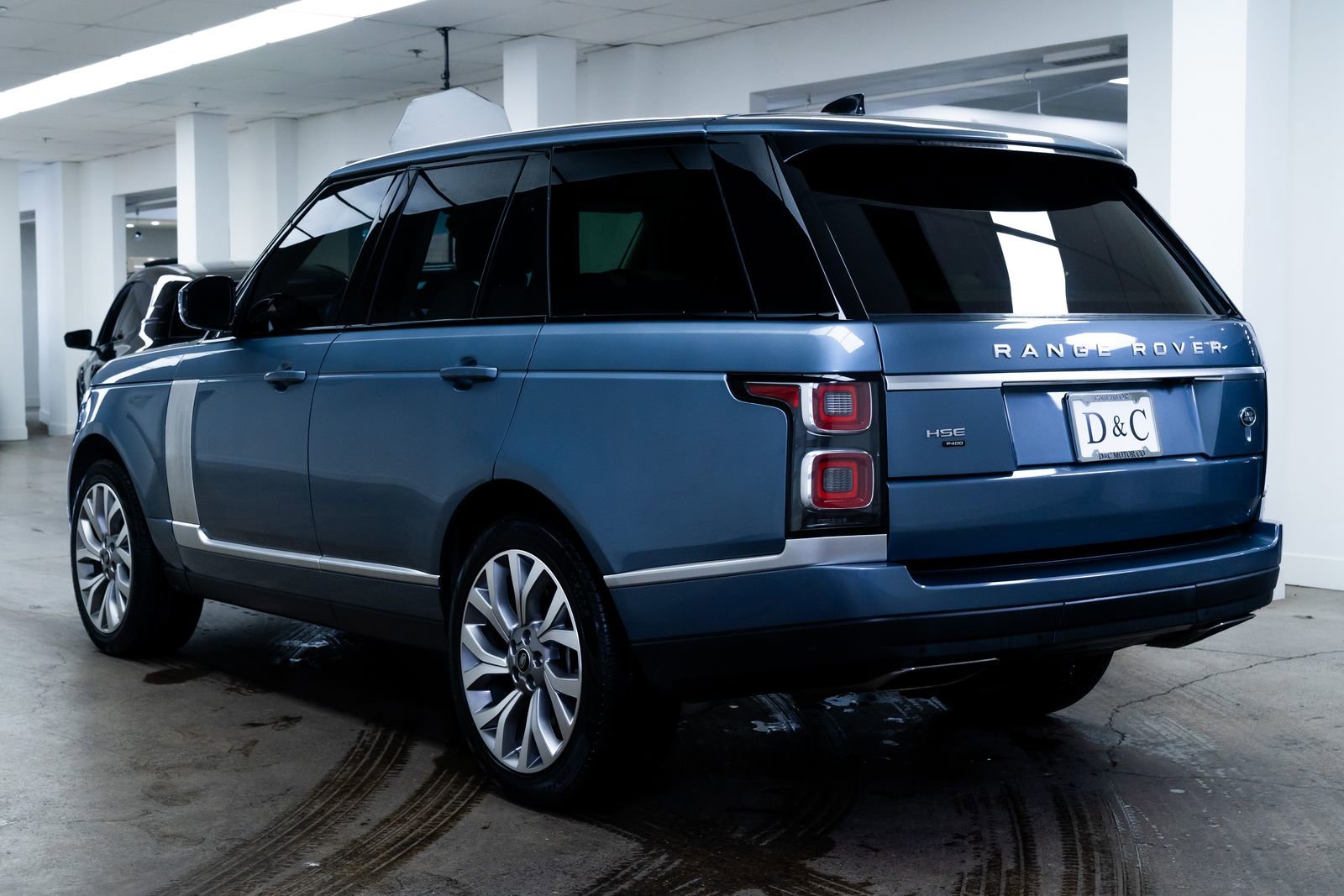 Used 2021 Land Rover Range Rover Westminster Edition image 4