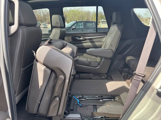 Used 2021 GMC Yukon Denali w/ Denali Premium Package image 29