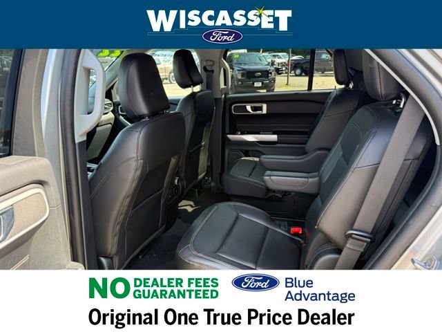 Certified 2022 Ford Explorer XLT w/ Equipment Group 202A image 5