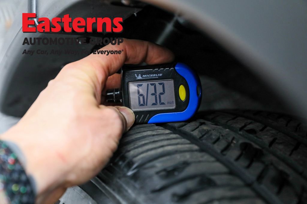 Used 2024 Nissan Pathfinder S image 28