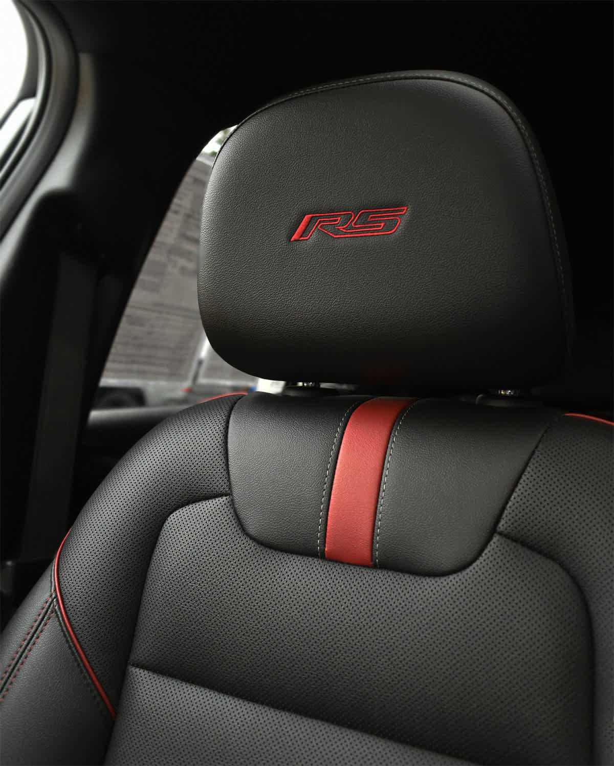 Used 2025 Chevrolet Trax RS w/ Sunroof Package image 10