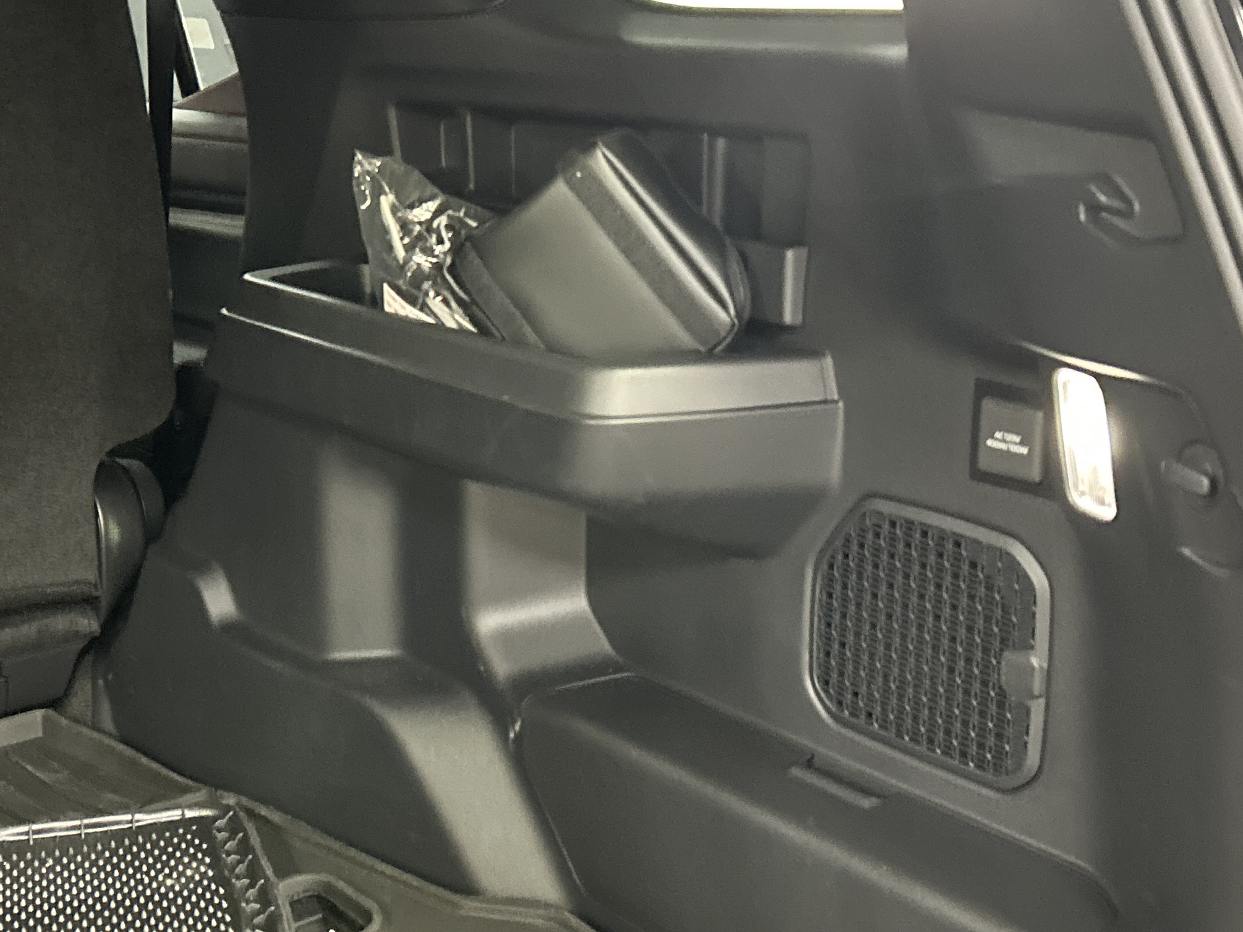 Used 2025 Toyota 4Runner Limited RWD image 33