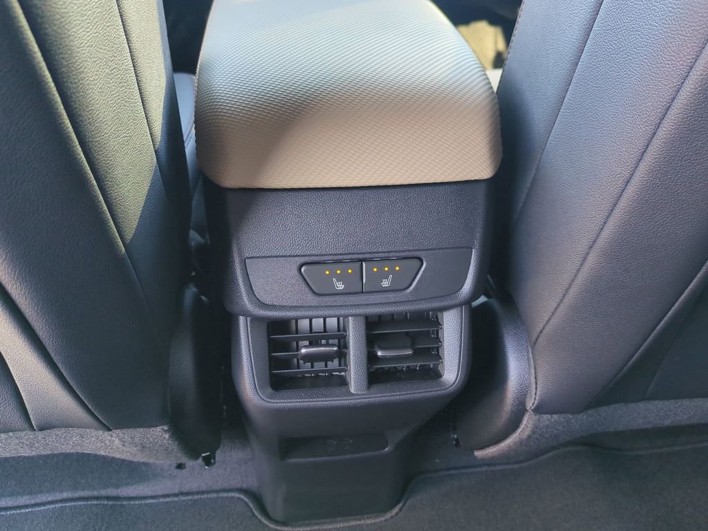 New 2026 Chevrolet Equinox ACTIV w/ Convenience Package III image 21