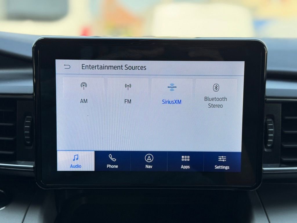Used 2021 Ford Explorer XLT w/ Equipment Group 202A AWD/4WD image 39