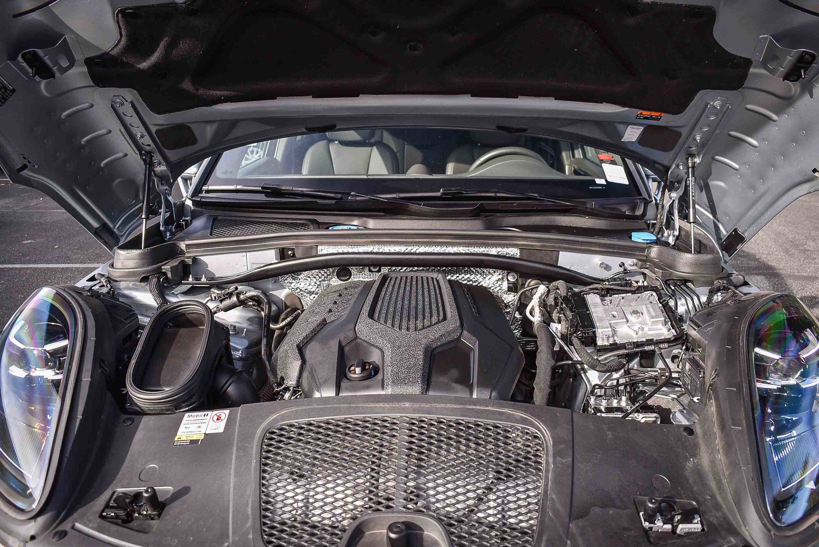 Used 2022 Porsche Macan image 26